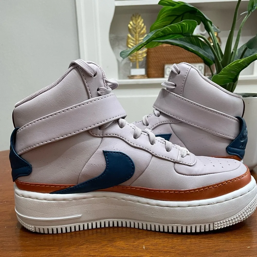 Nike Air Force One High Tops - Picture 4 of 6